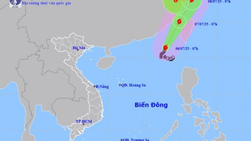 New developments on tropical storm Danas in East Sea